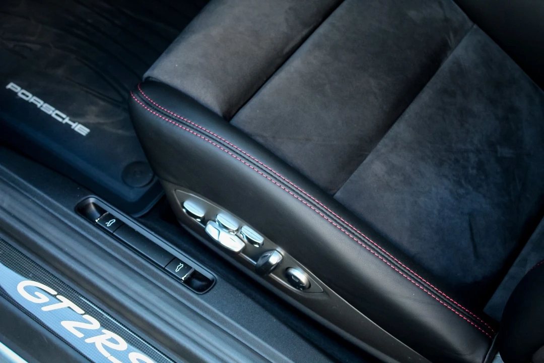 2018 Porsche 991 GT2 RS - Image 17 of 29