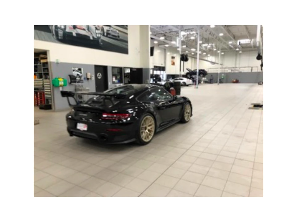 2018 Porsche 991 GT2 RS - Image 5 of 17