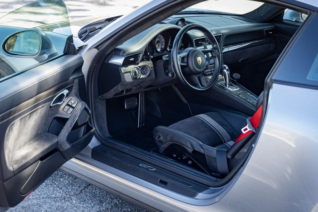 2018 Porsche 991 GT3 - Image 9 of 31