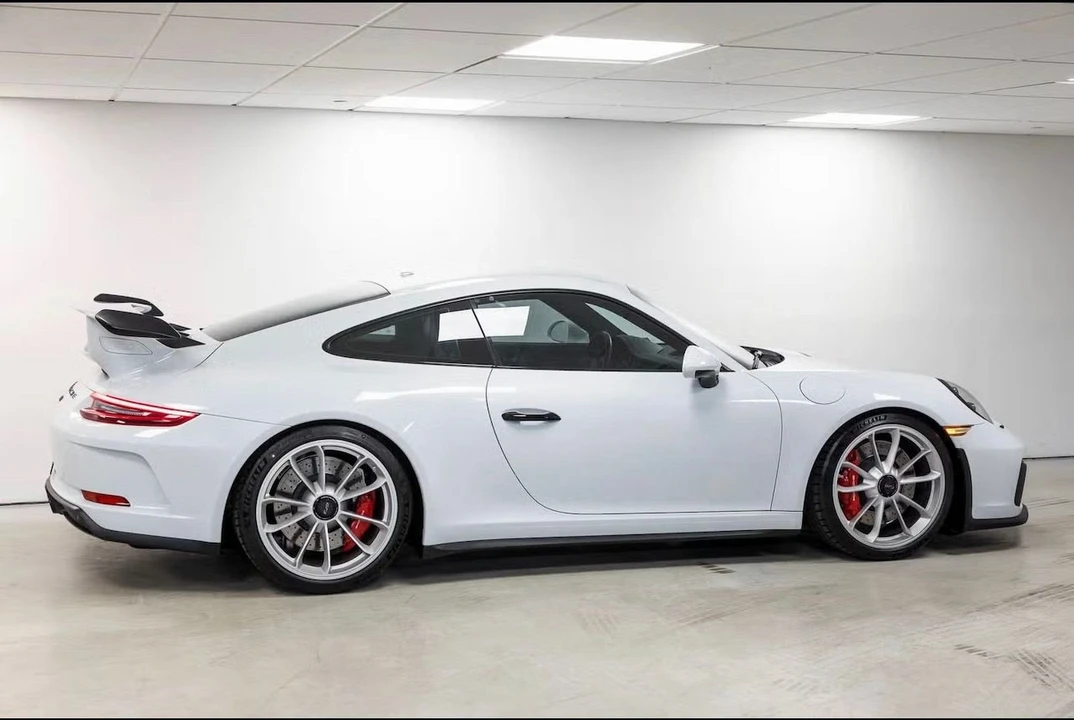 2018 Porsche 991 GT3 - Image 2 of 31