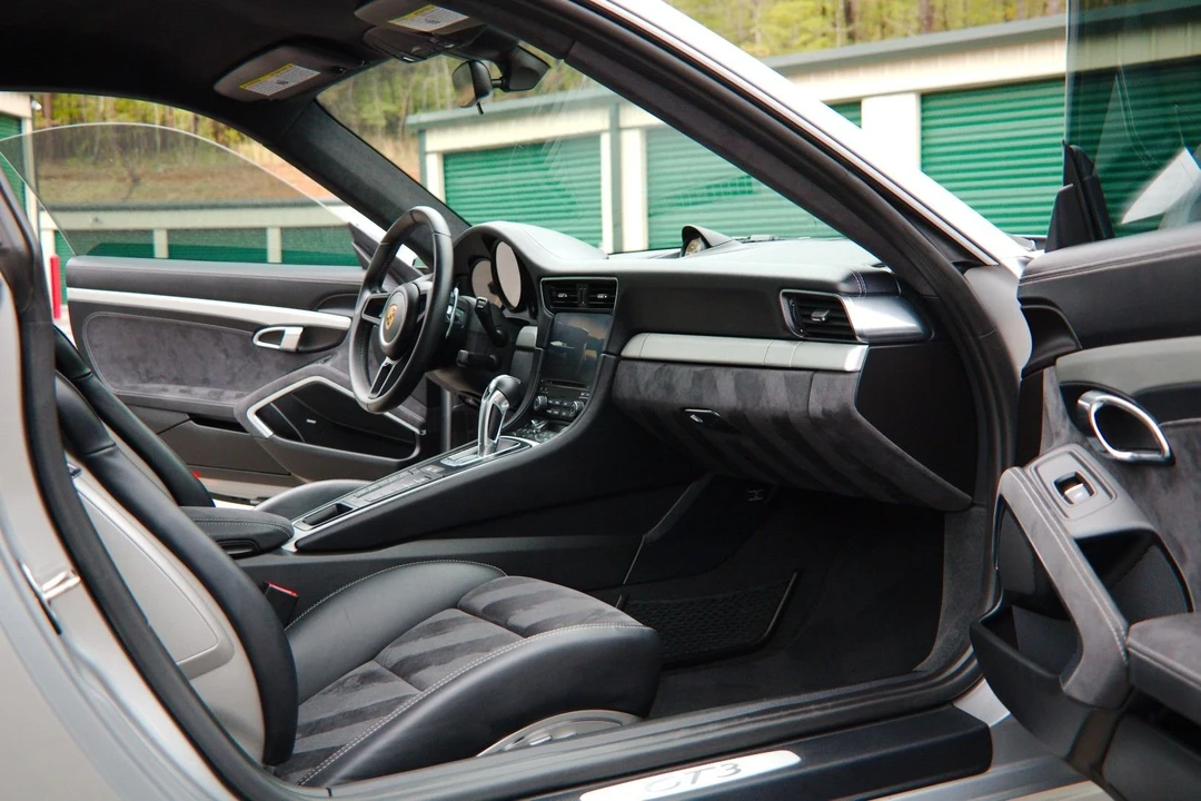 2018 Porsche 991 GT3 - Image 15 of 28