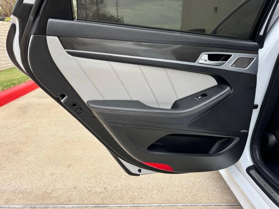 2018 Genesis G80 - Image 11 of 12