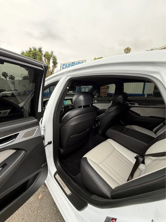 2018 Genesis G80 - Image 10 of 11