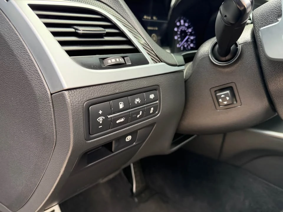2018 Genesis G80 - Image 12 of 14