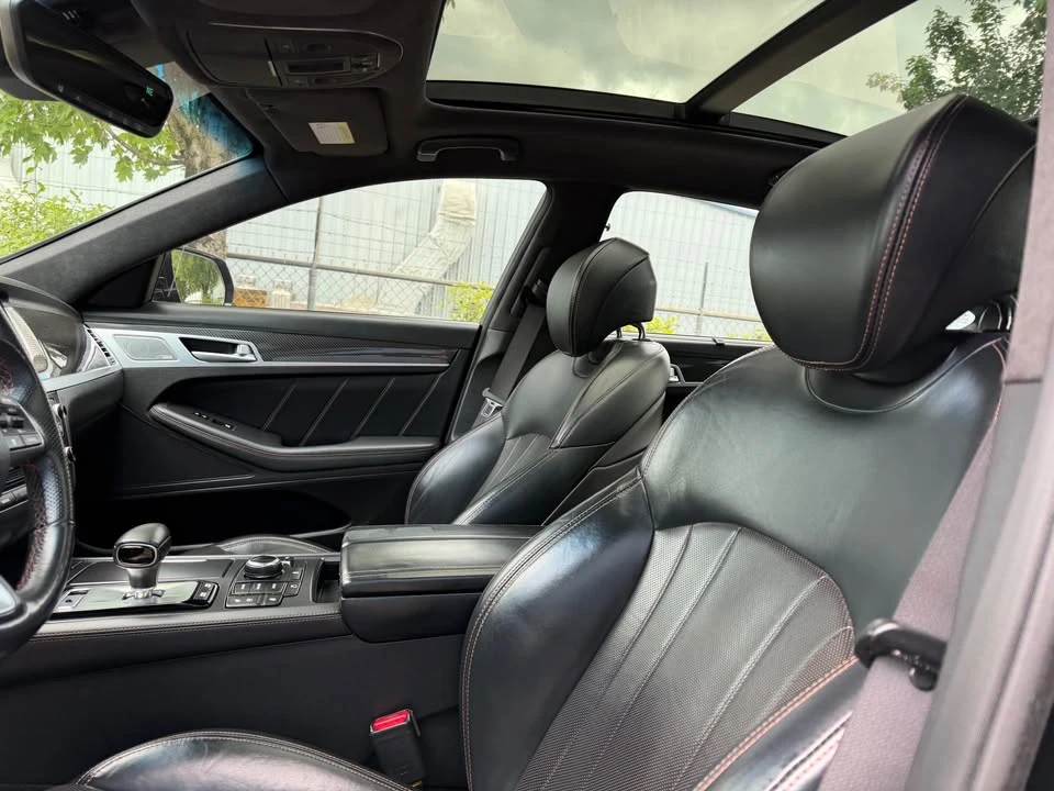 2018 Genesis G80 - Image 9 of 14