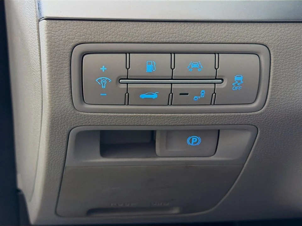 2018 Genesis G80 - Image 11 of 12