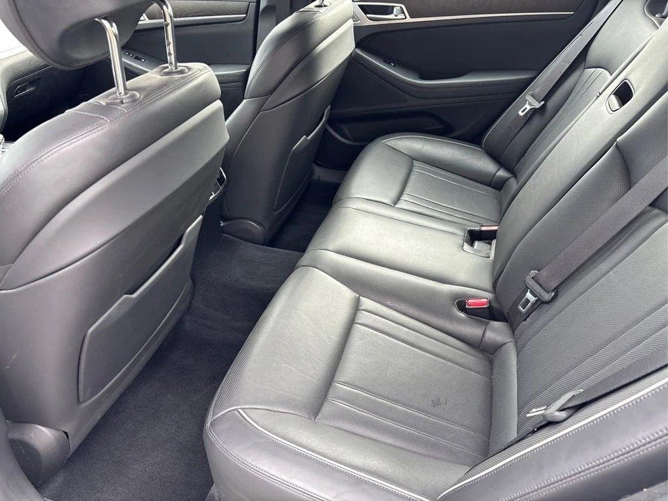 2018 Genesis G80 - Image 10 of 12