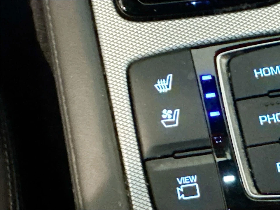 2018 Genesis G80 - Image 12 of 21