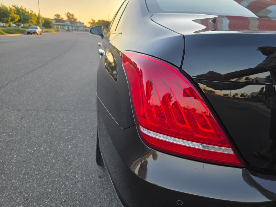 2018 Genesis G90 - Image 31 of 31