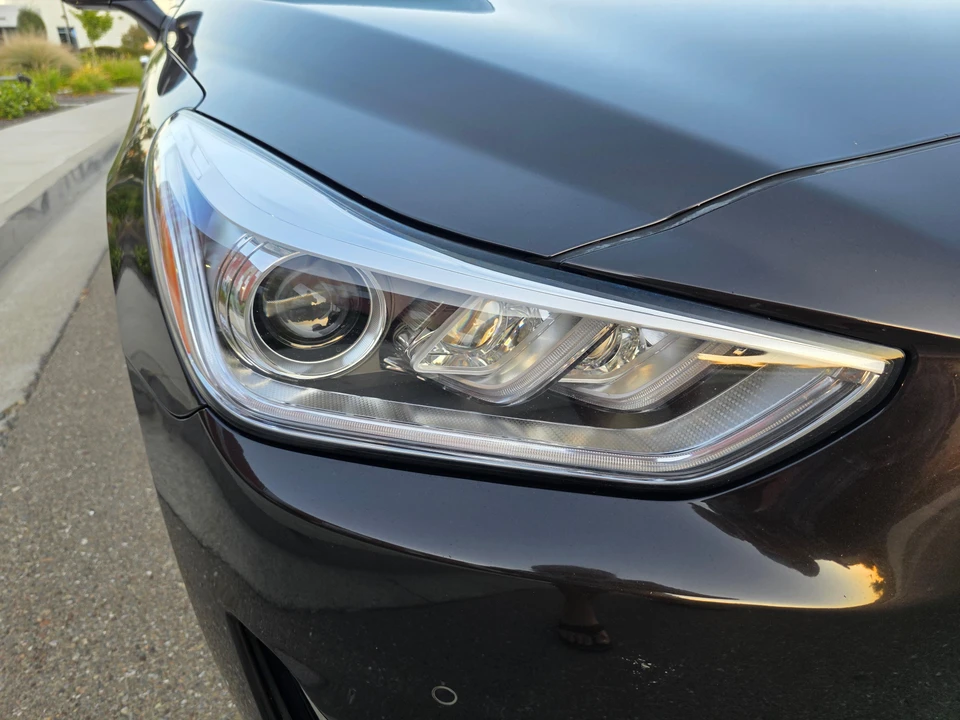 2018 Genesis G90 - Image 20 of 31