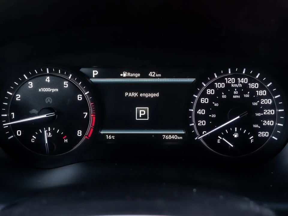 2018 Genesis G80 - Image 17 of 19