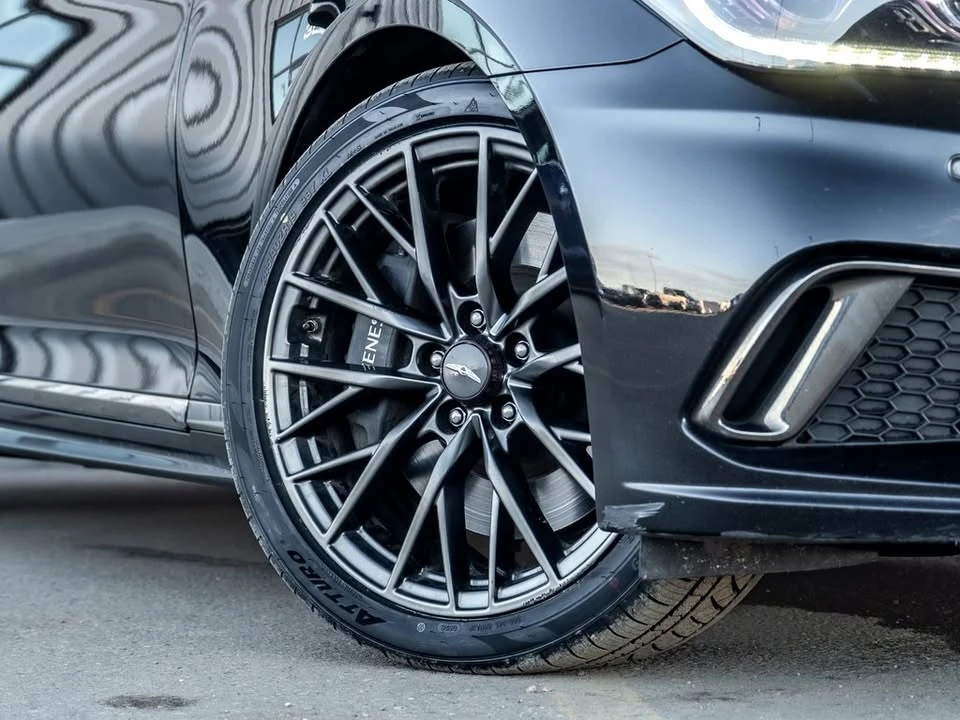 2018 Genesis G80 - Image 10 of 19