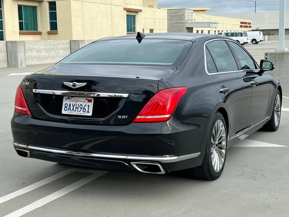 2018 Genesis G90 - Image 9 of 18