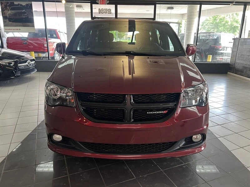 2018 Dodge Caravan - Image 2 of 4