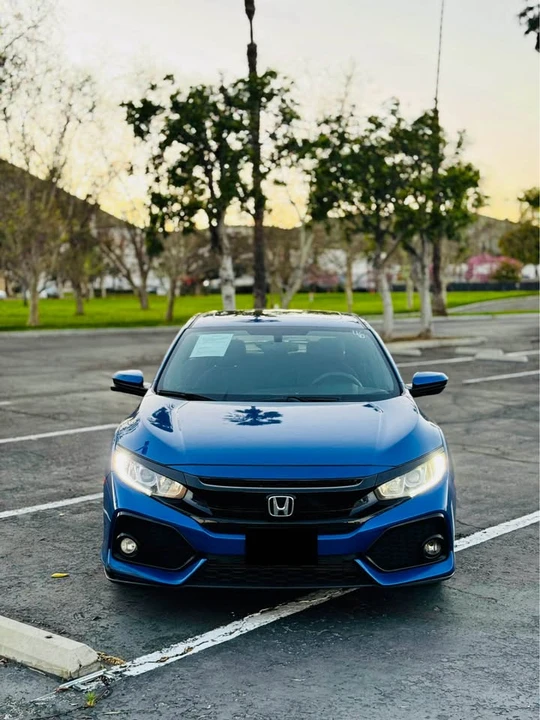 2018 Honda Civic 10th Gen - Image 2 of 7