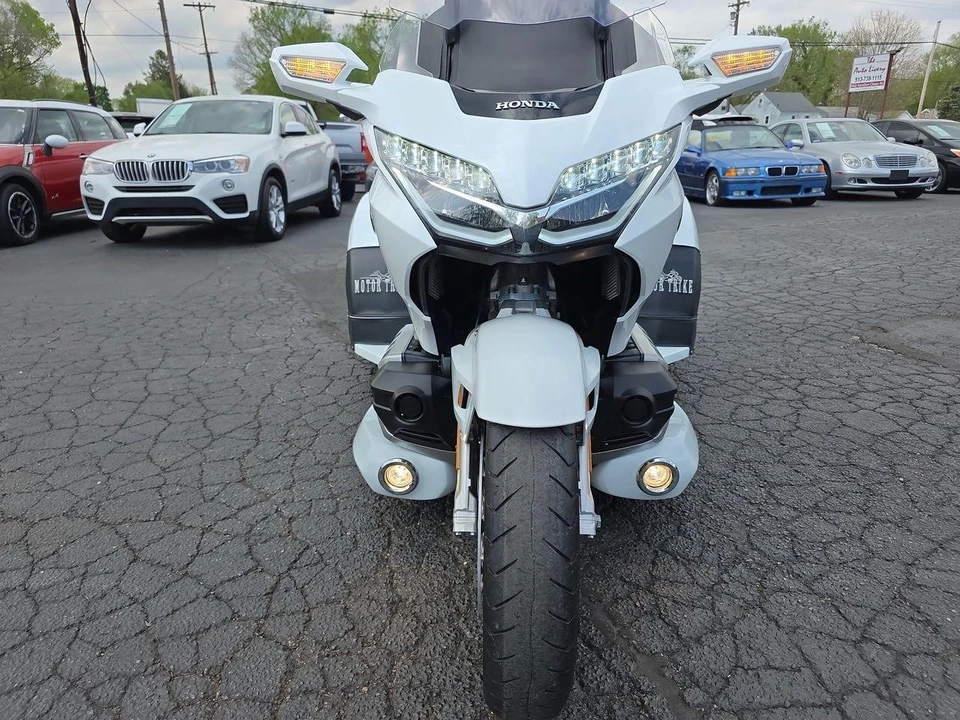 2018 Honda Gold Wing - Image 12 of 29