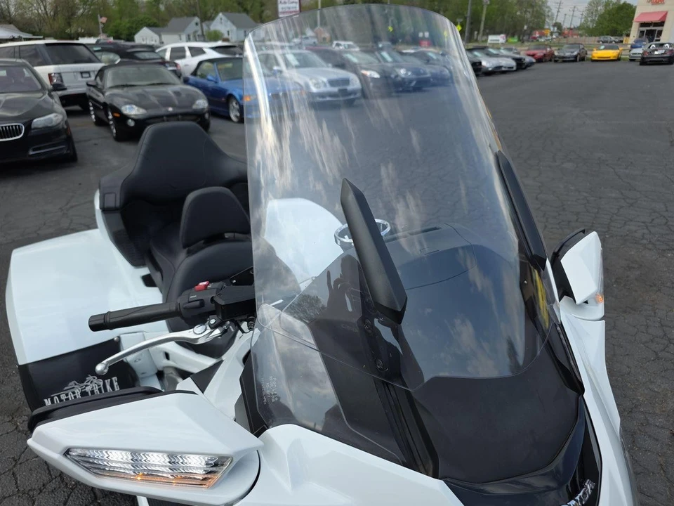 2018 Honda Gold Wing - Image 27 of 29