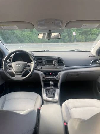 2018 Hyundai Elantra - Image 10 of 15