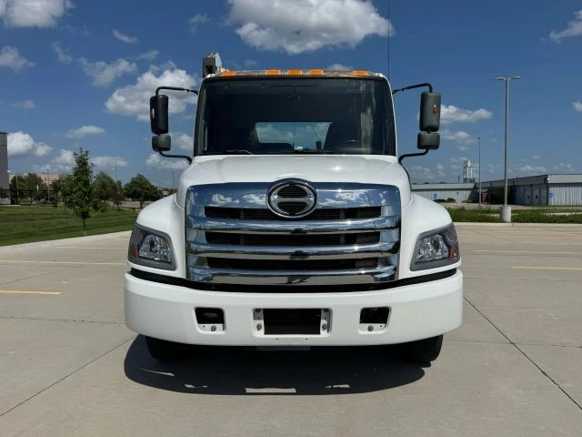 2018 Hino - Image 3 of 21