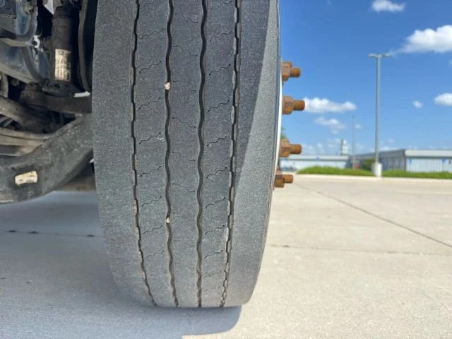 2018 Hino - Image 5 of 21