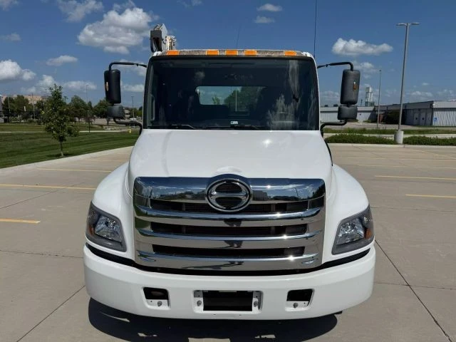 2018 Hino - Image 2 of 21