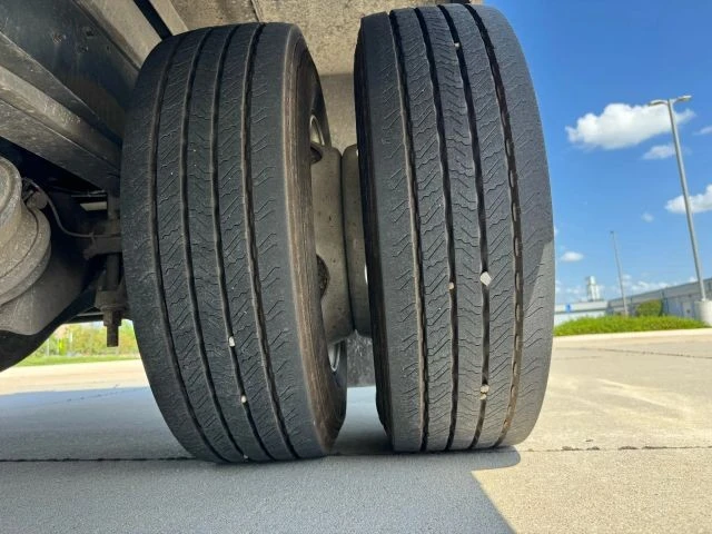 2018 Hino - Image 11 of 21