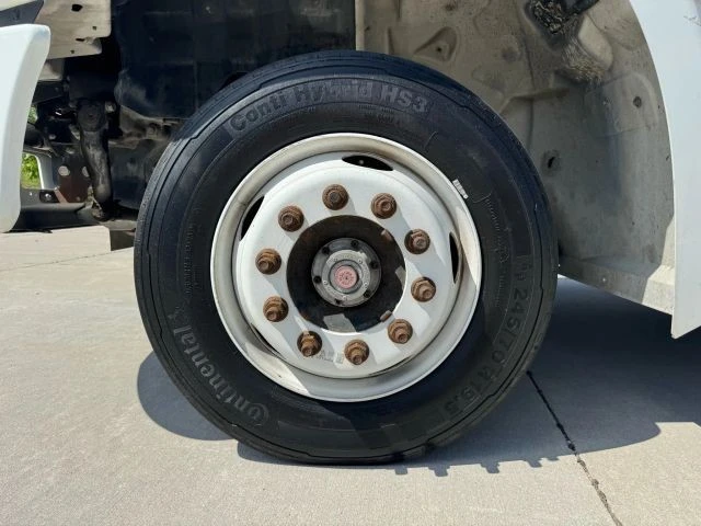 2018 Hino - Image 4 of 21
