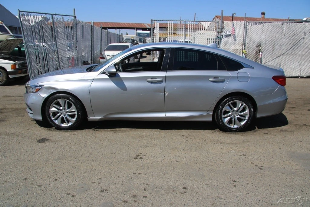 2018 Honda Accord 10th Gen - Image 5 of 21