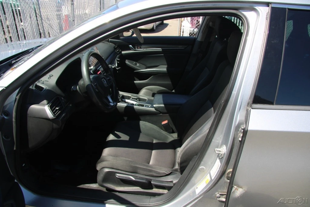 2018 Honda Accord 10th Gen - Image 15 of 21