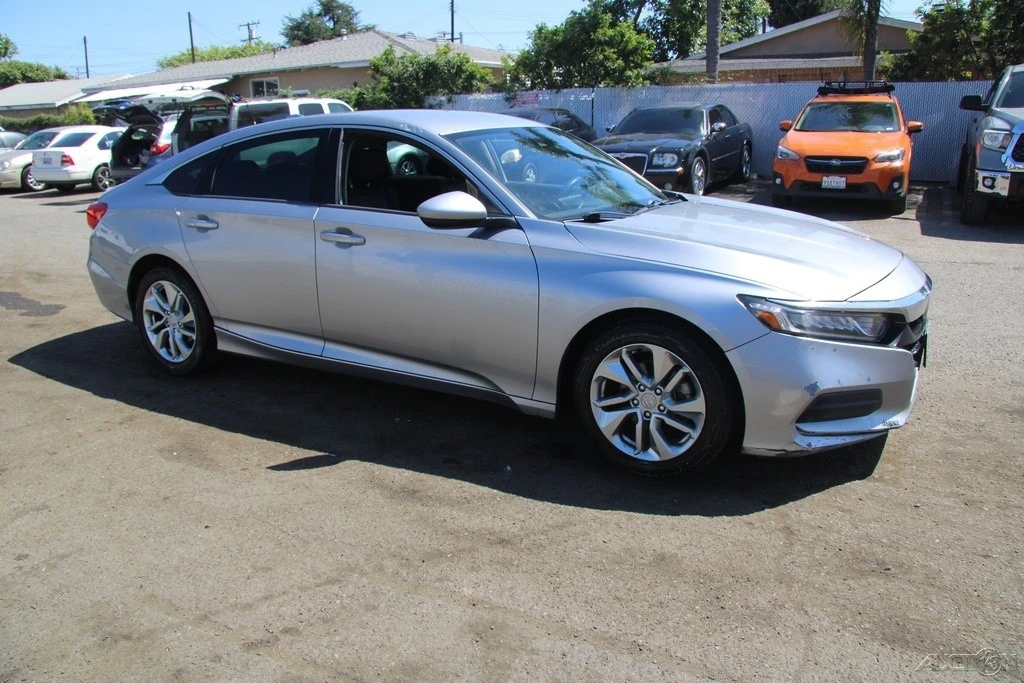 2018 Honda Accord 10th Gen - Image 10 of 21