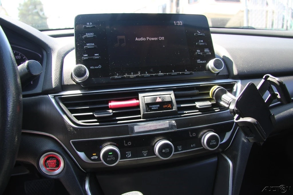 2018 Honda Accord 10th Gen - Image 19 of 21