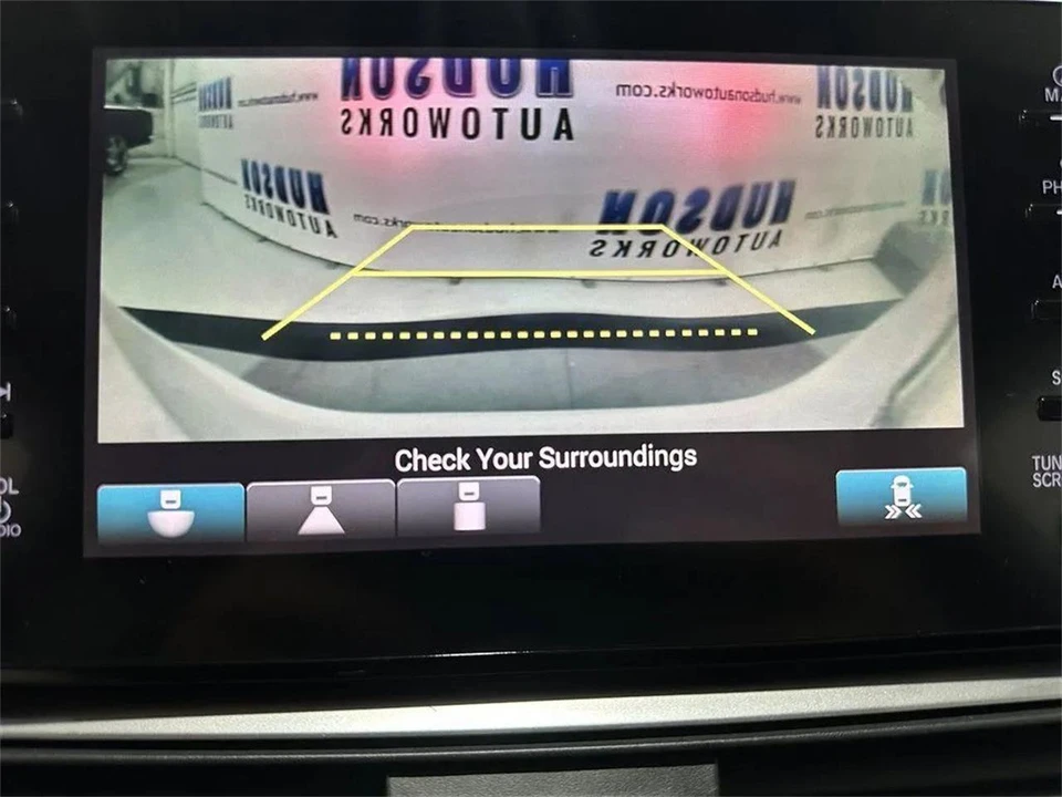 2018 Honda Accord 10th Gen - Image 19 of 31