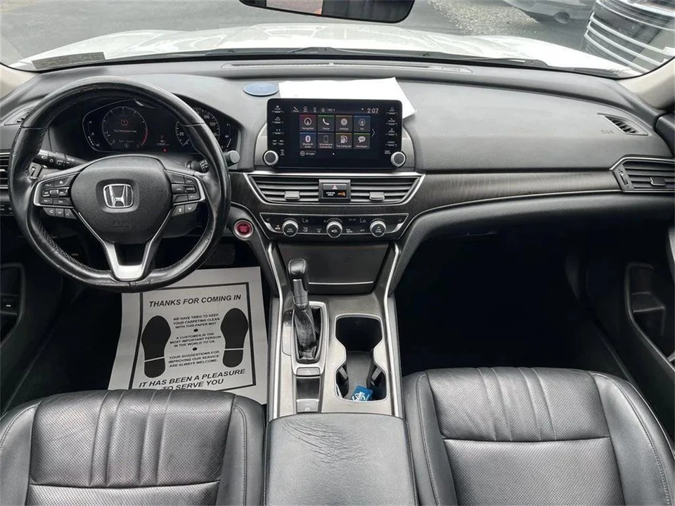 2018 Honda Accord 10th Gen - Image 22 of 31