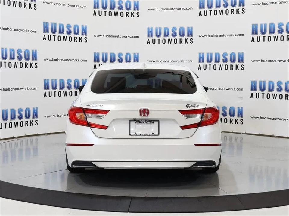 2018 Honda Accord 10th Gen - Image 5 of 31