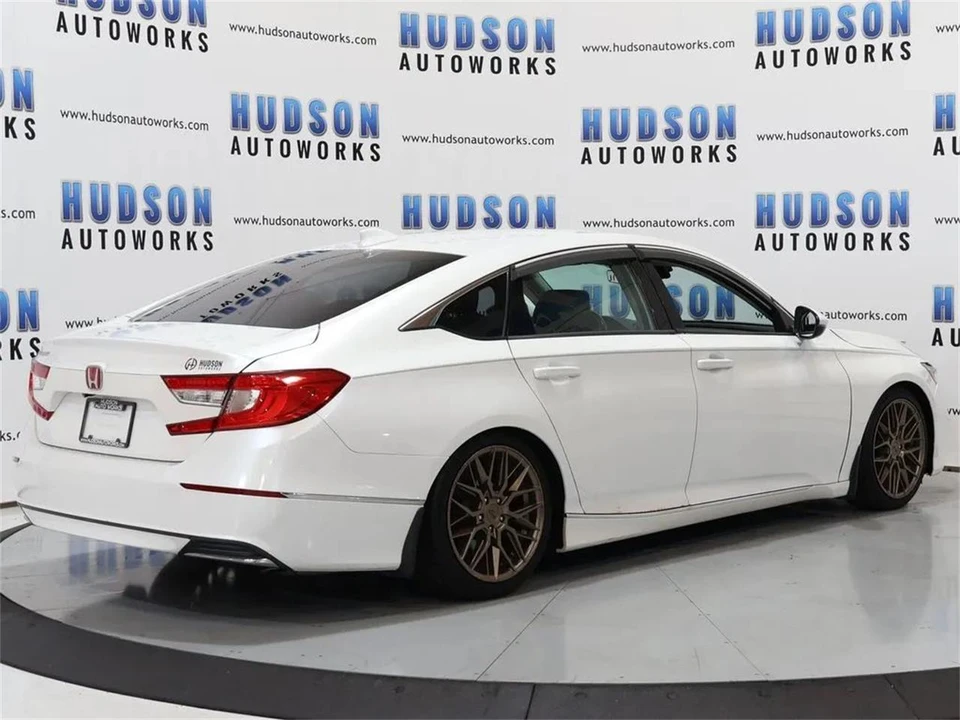 2018 Honda Accord 10th Gen - Image 6 of 31