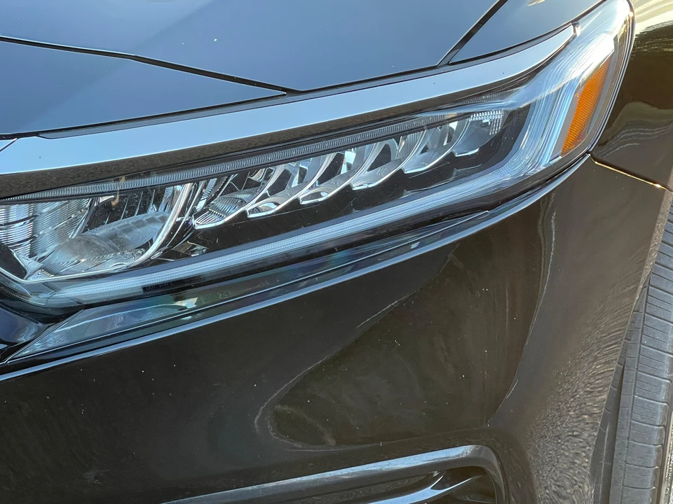 2018 Honda Accord 10th Gen - Image 18 of 31