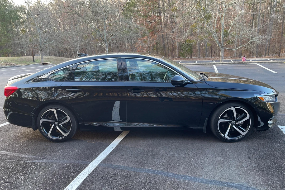 2018 Honda Accord 10th Gen - Image 3 of 31
