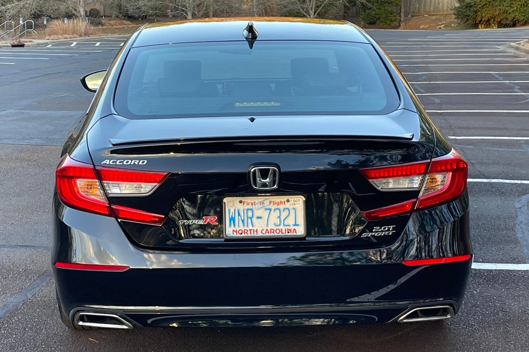 2018 Honda Accord 10th Gen - Image 5 of 31