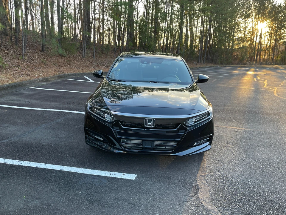 2018 Honda Accord 10th Gen - Image 6 of 31
