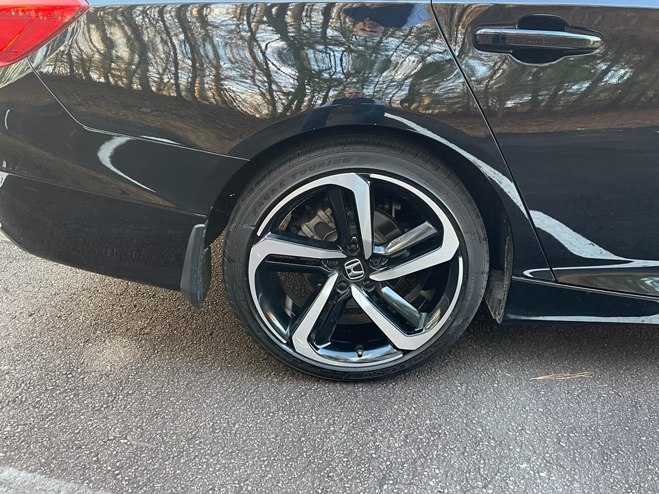 2018 Honda Accord 10th Gen - Image 30 of 31
