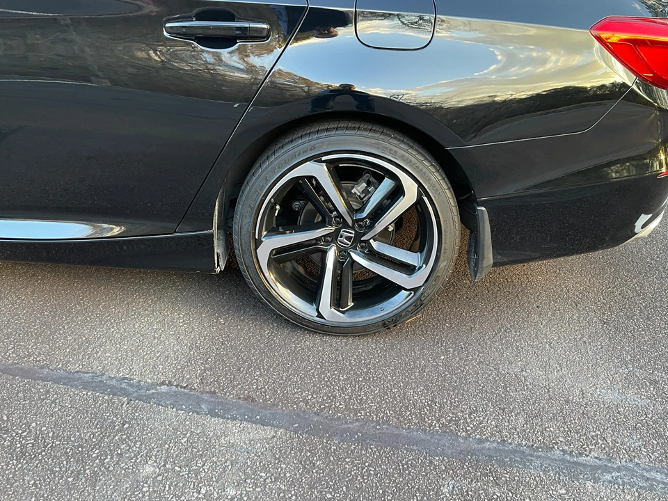 2018 Honda Accord 10th Gen - Image 29 of 31