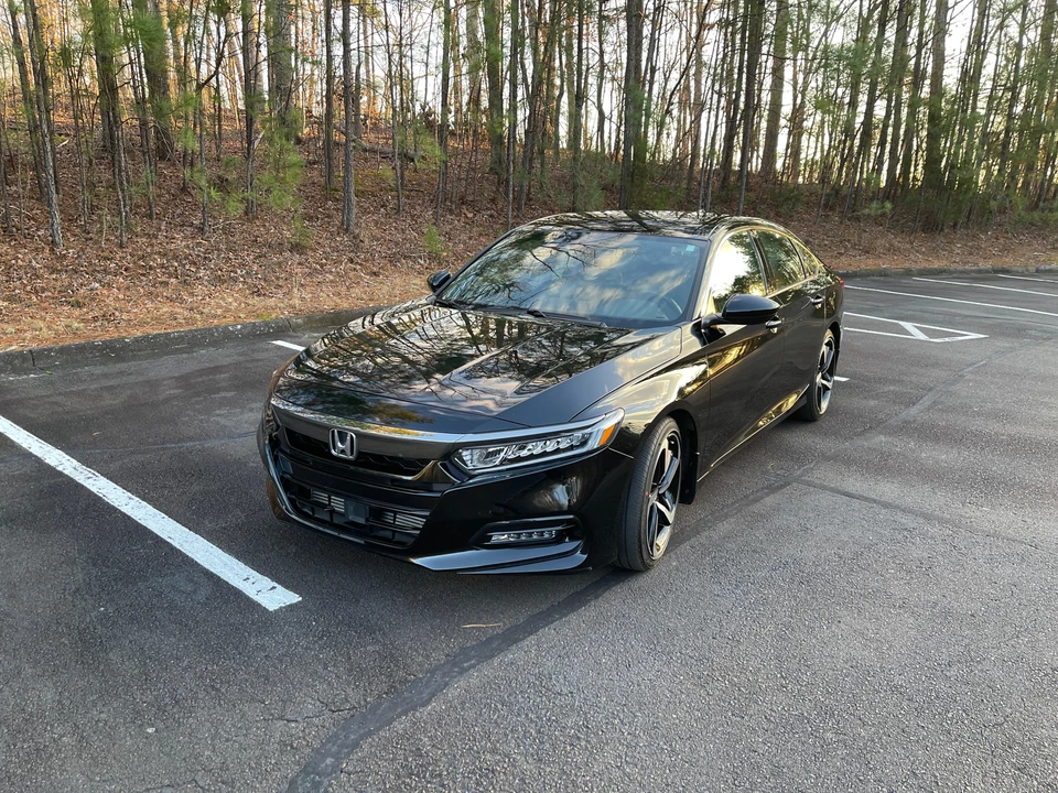 2018 Honda Accord 10th Gen - Image 7 of 31