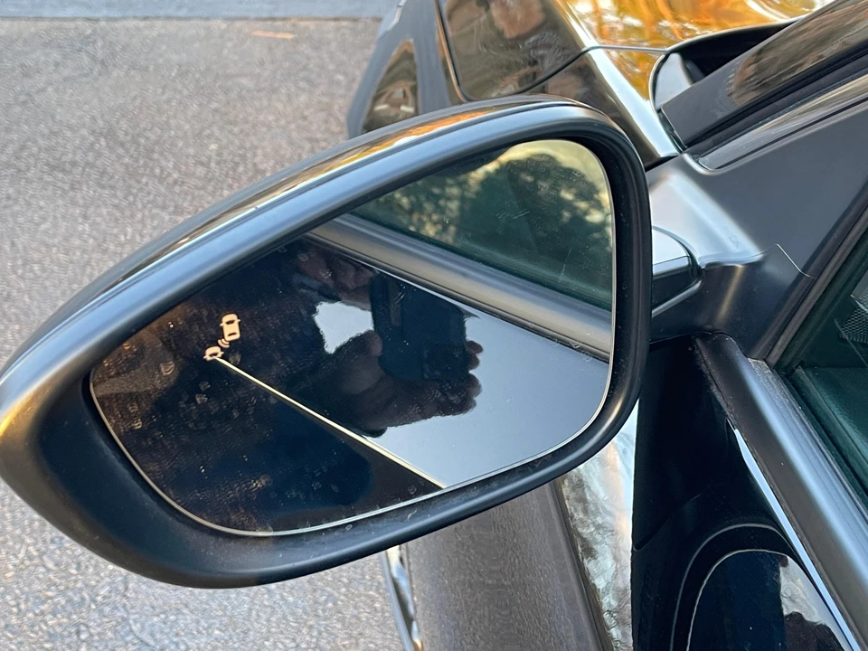2018 Honda Accord 10th Gen - Image 20 of 31