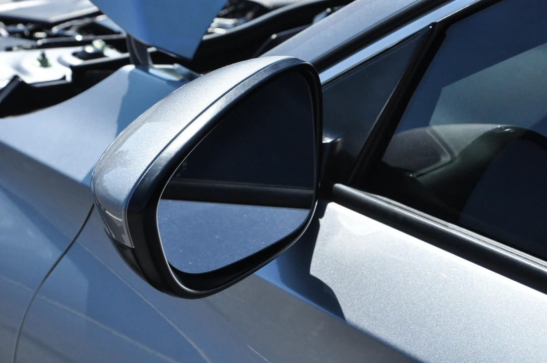 2018 Honda Accord 10th Gen - Image 14 of 31