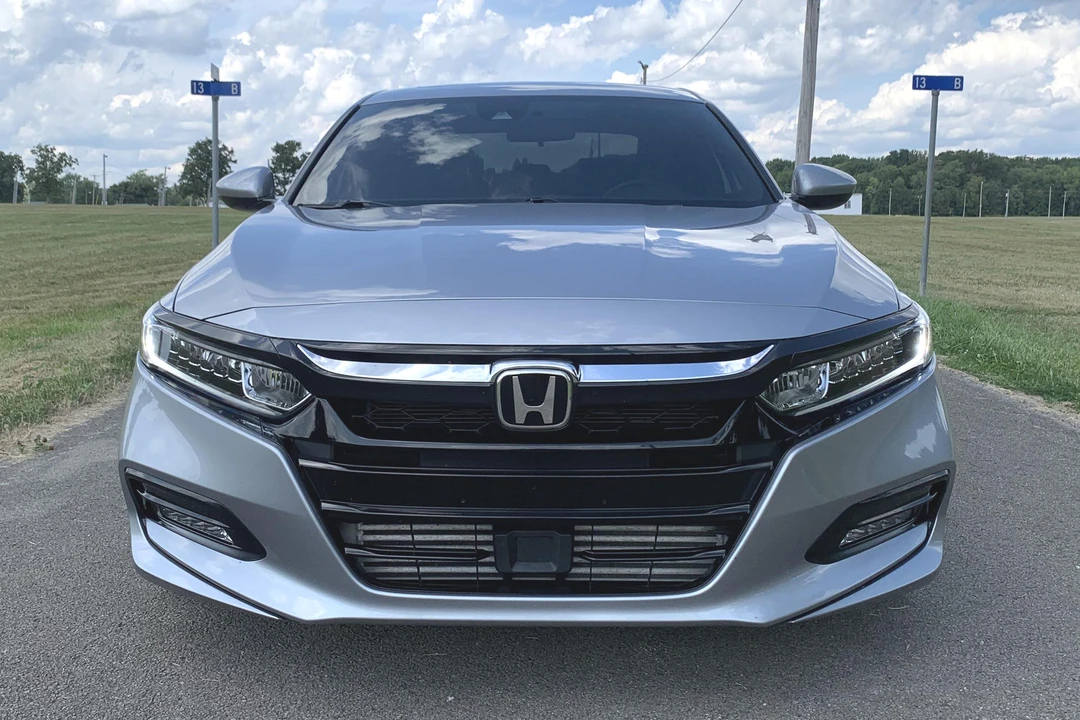 2018 Honda Accord 10th Gen - Image 2 of 5