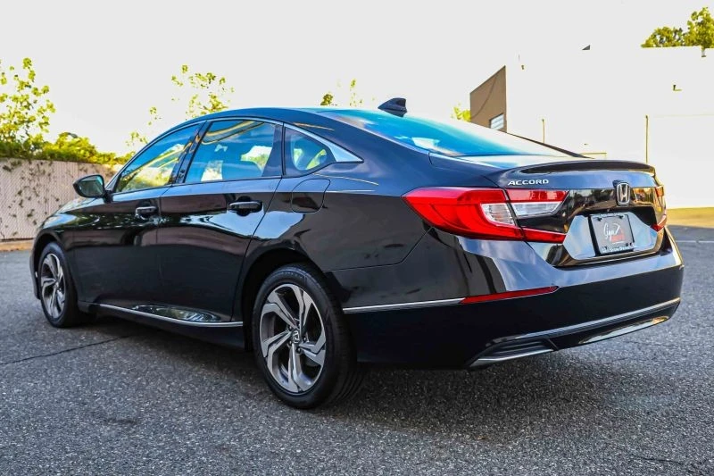 2018 Honda Accord 10th Gen - Image 4 of 12