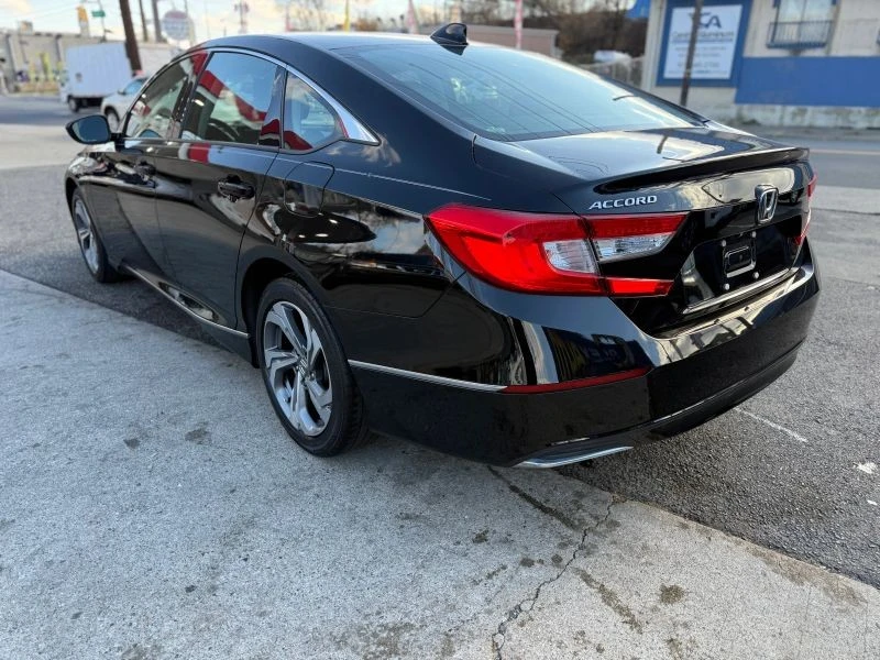 2018 Honda Accord 10th Gen - Image 6 of 11