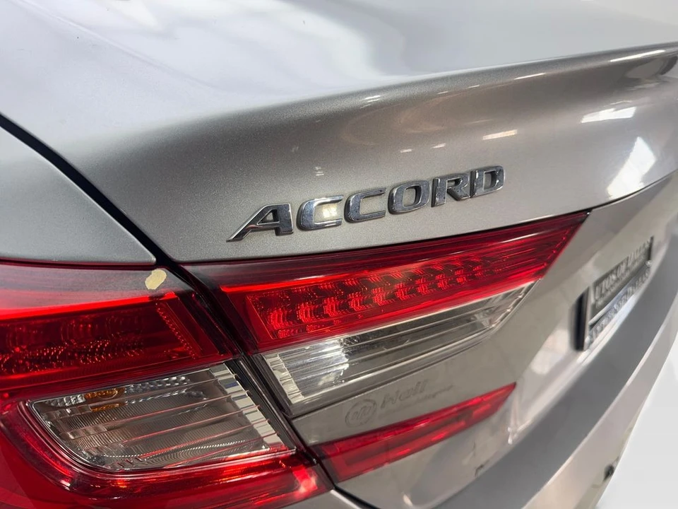 2018 Honda Accord 10th Gen - Image 21 of 21
