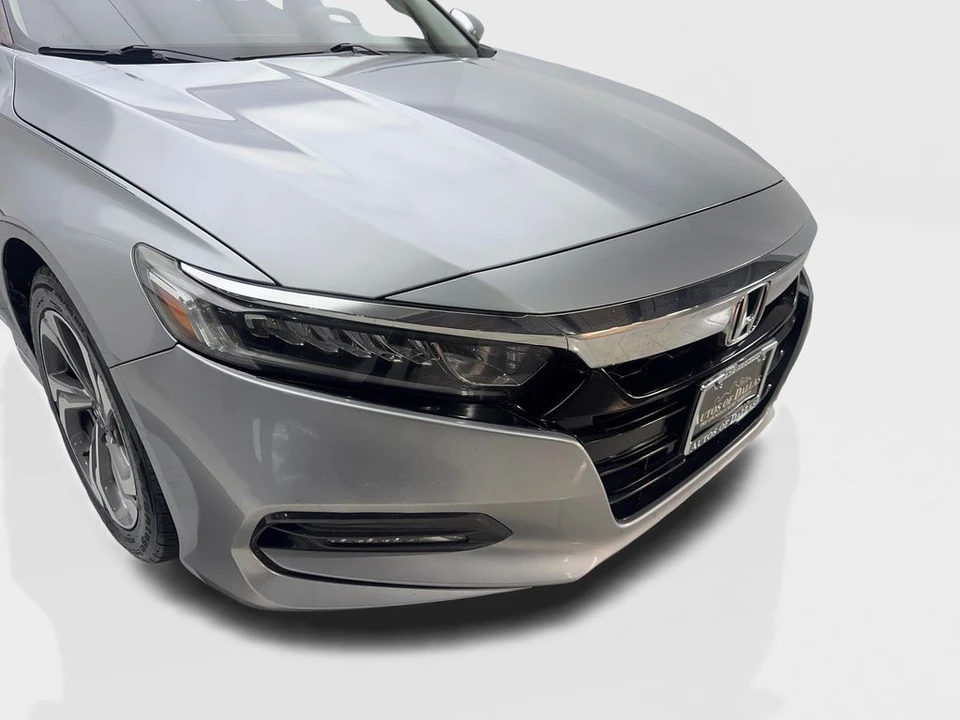 2018 Honda Accord 10th Gen - Image 17 of 21