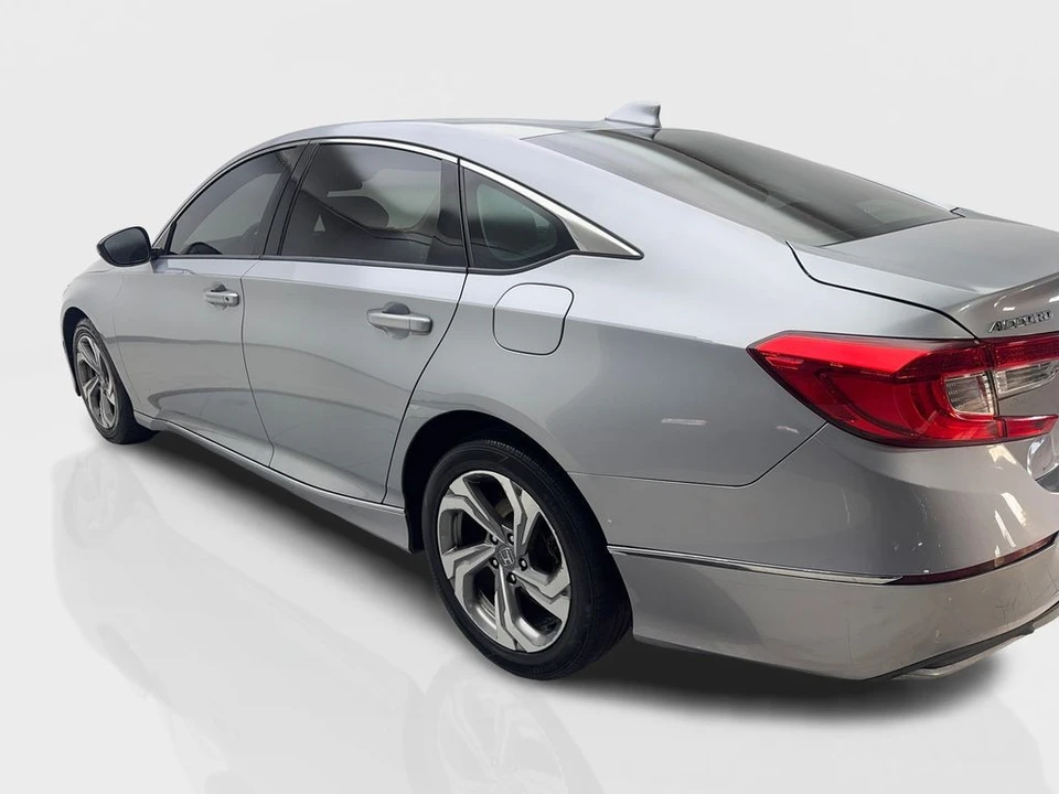 2018 Honda Accord 10th Gen - Image 14 of 21